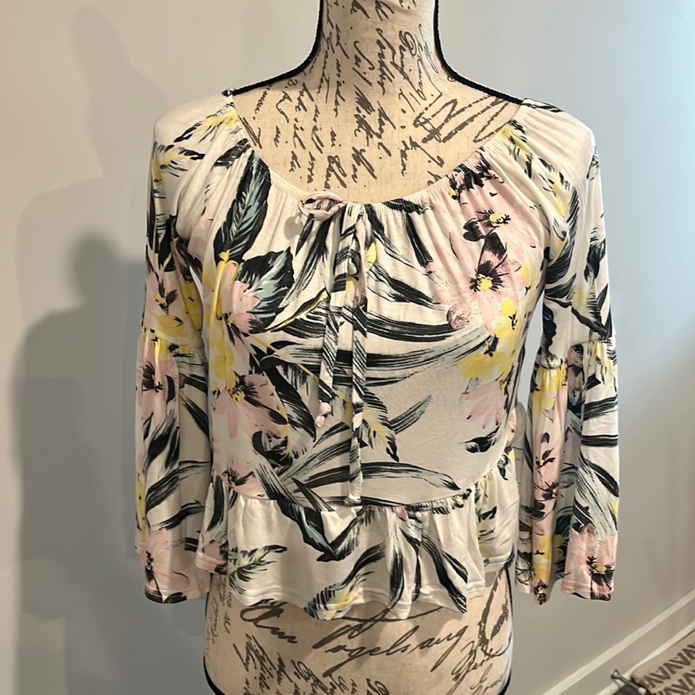 Cute crop top brand new